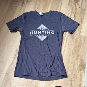 Women’s Montana “Beer Hunting” graphic tee
